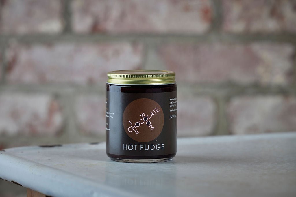 Make your sundaes stand out with our delicious Hot Fudge